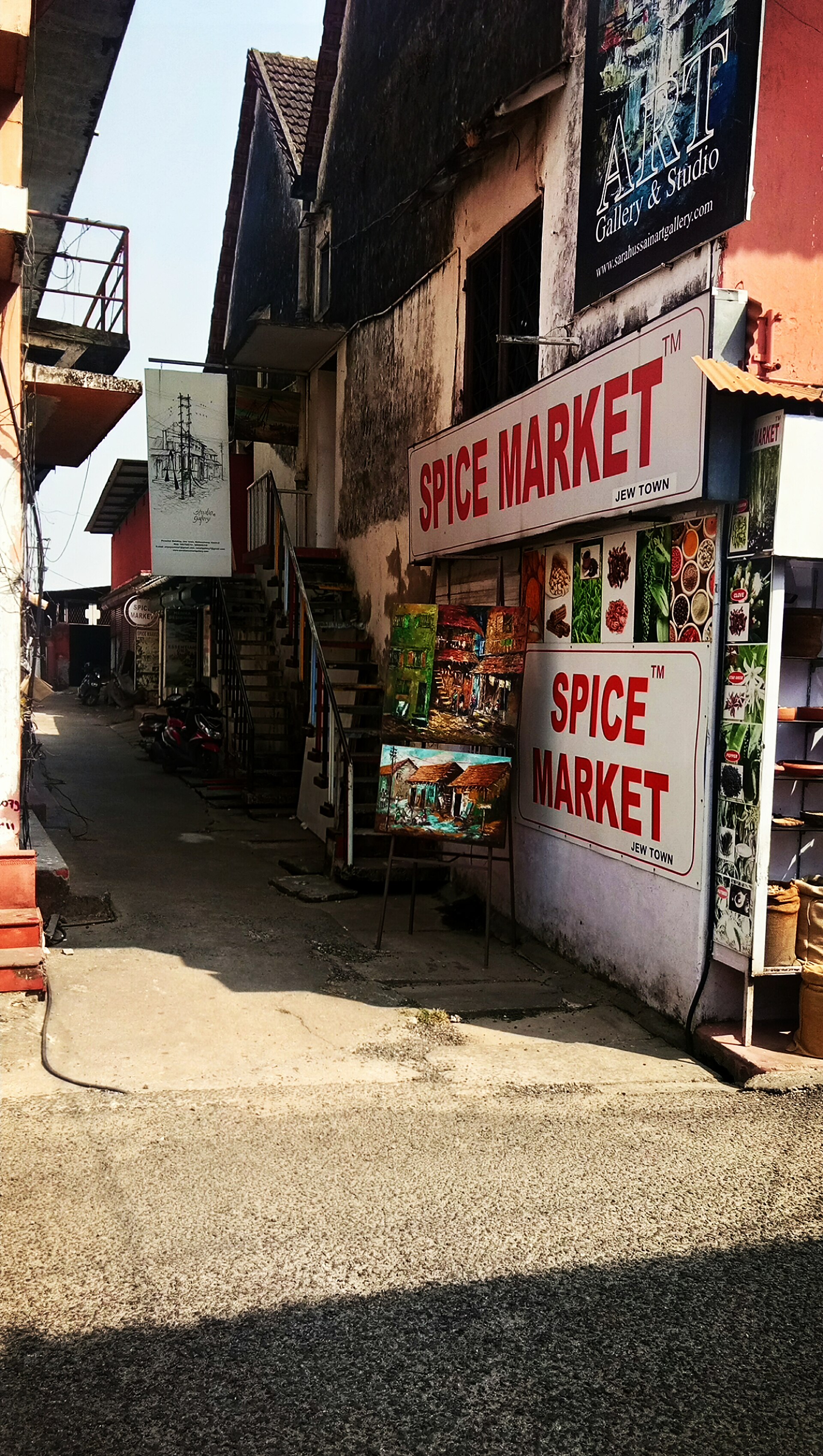 Spice Market | Indian Press A vibrant spice market scene in Jew Town, Kochi showcases India's rich agricultural trade.